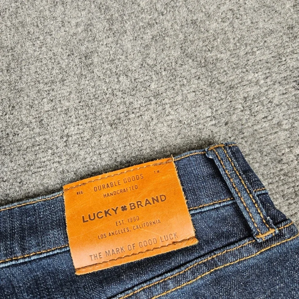 Lucky Brand 221 Straight Leg Jeans Mens 36x30 Dark Wash Pace 7MC1038 Denim
